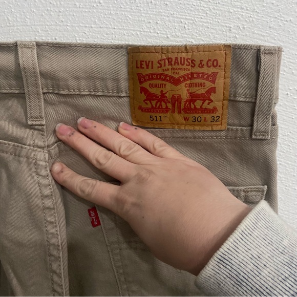 Levi’s 511 30x32 Khaki Chino Pants Jeans - Picture 6 of 6